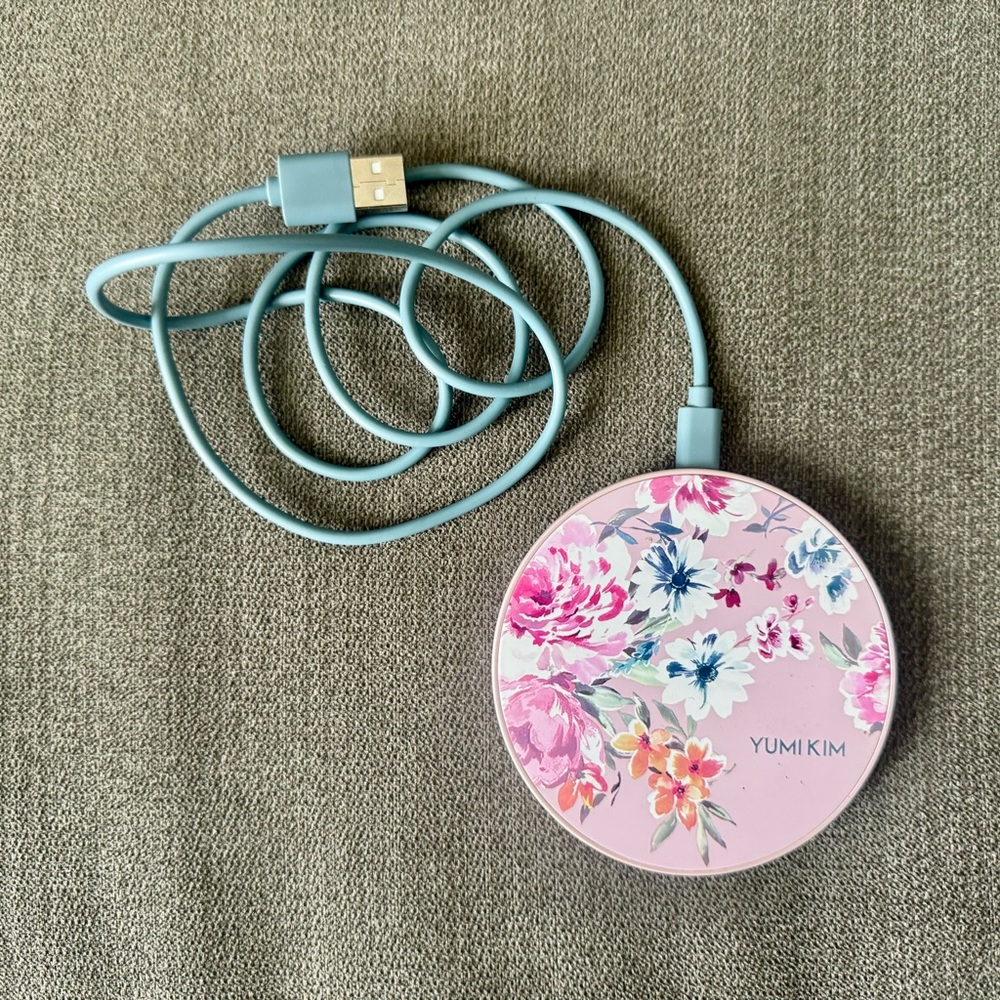 Yumi Kim Floral Wireless Charger‎